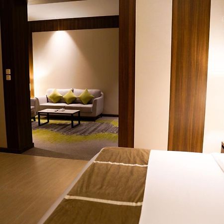 Azar Hotel Ahad Rafidah エクステリア 写真